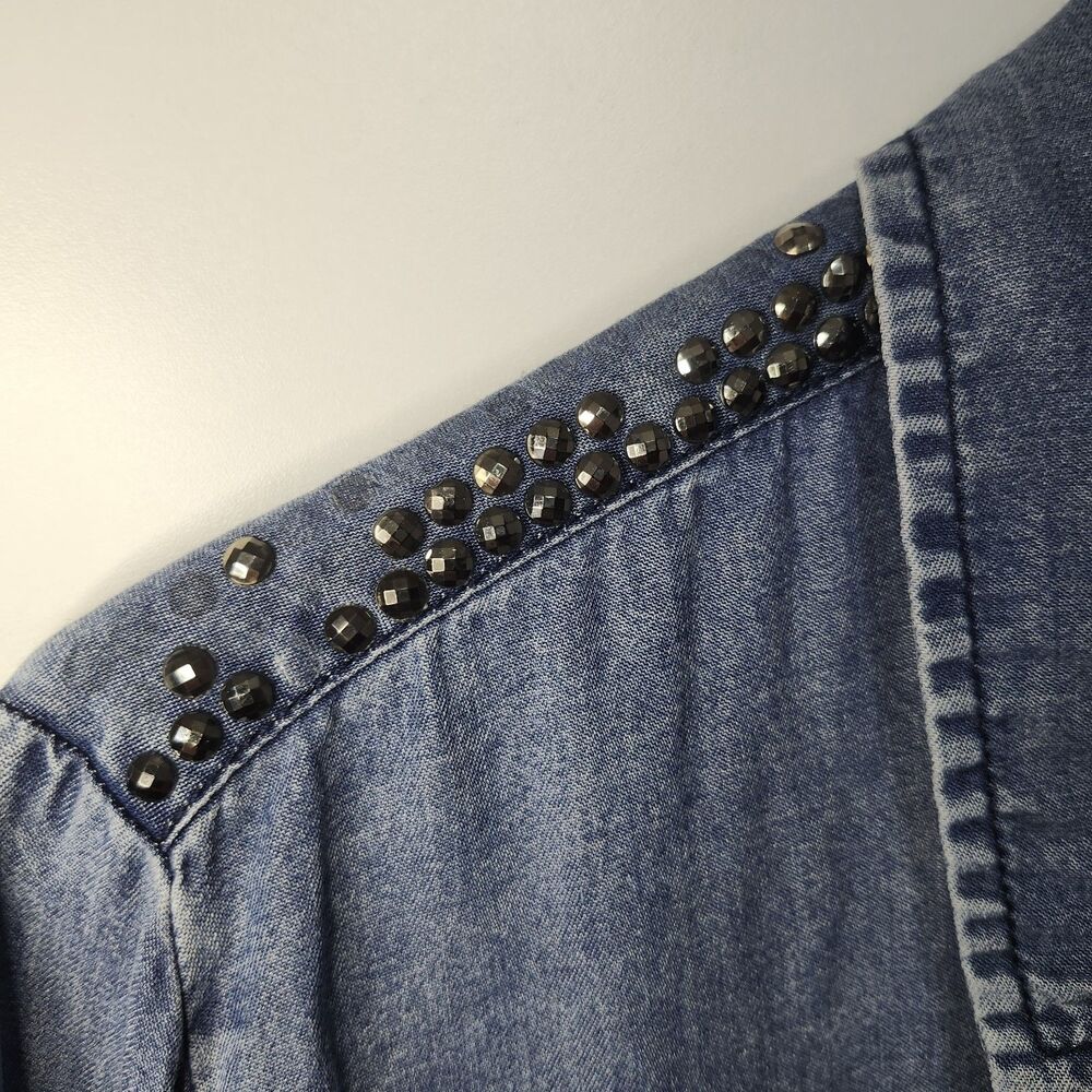 Love Fire Denim Shirt 0X Lyocell Button Down Rhinestone Shoulder Roll Tab READ - Picture 4 of 14